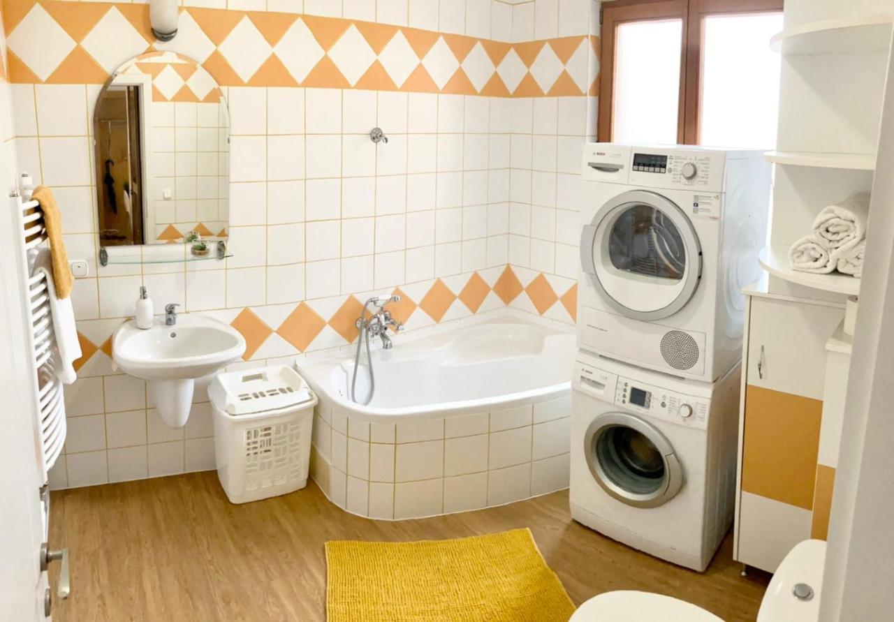 Aqua Azur Apartman ไฮจ์ดุสโซบอสโล ภายนอก รูปภาพ
