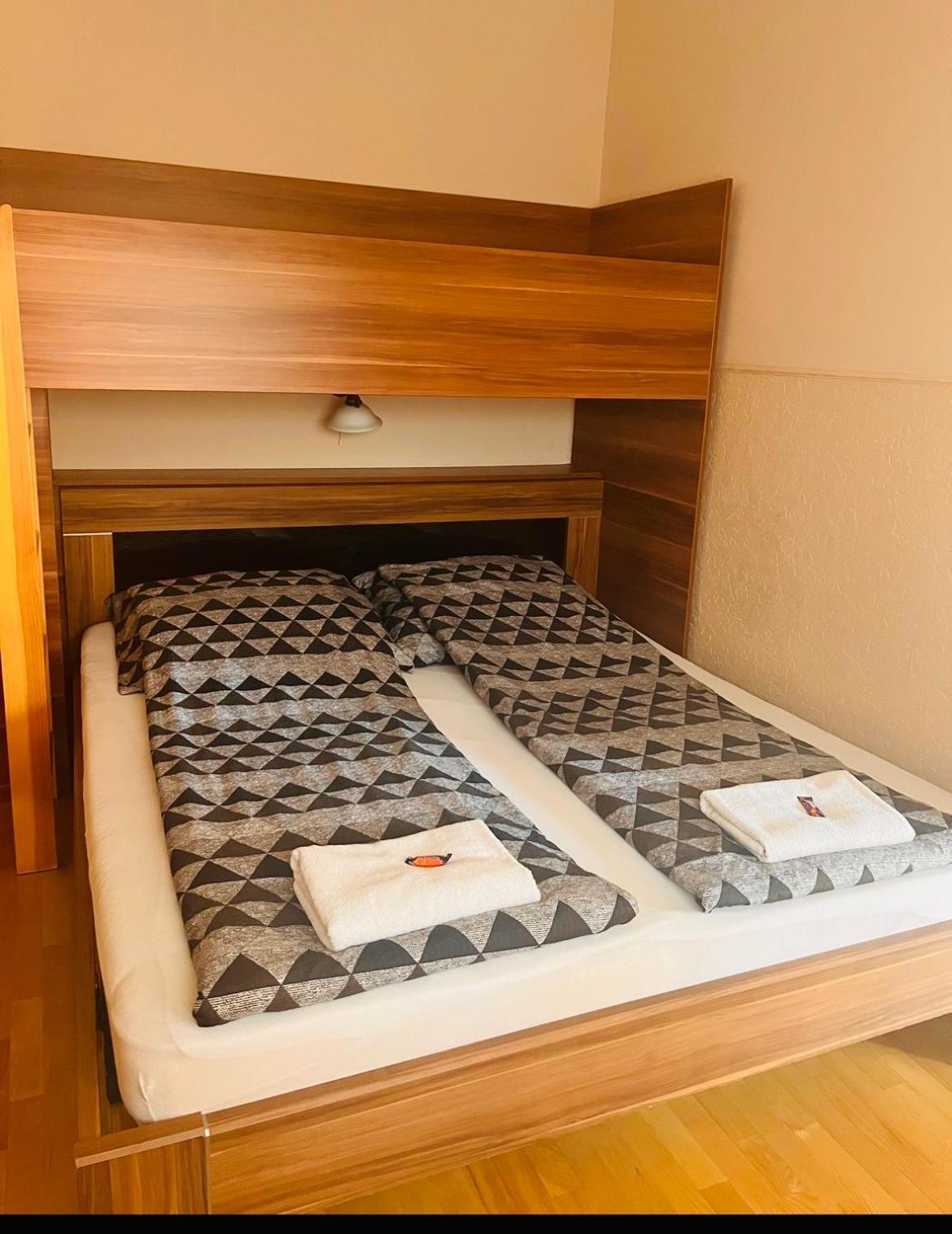 Aqua Azur Apartman ไฮจ์ดุสโซบอสโล ภายนอก รูปภาพ